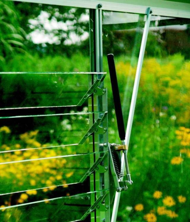 Obrázek k výrobku 21536 - automatický otvírač stěnového okna VITAVIA