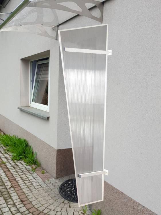 Obrázek k výrobku 42030 - boční stěna LANITPLAST UNI bílá / PC