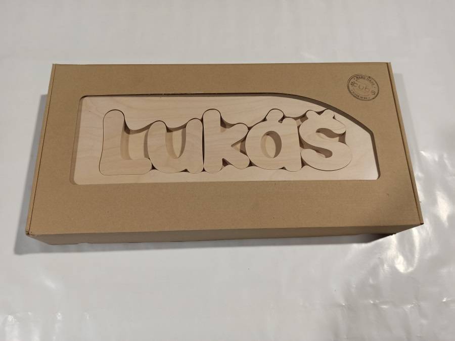 Obrázek k výrobku 49337 - Dřevěná stolička CUBS se JMÉNEM LUKÁŠ  .