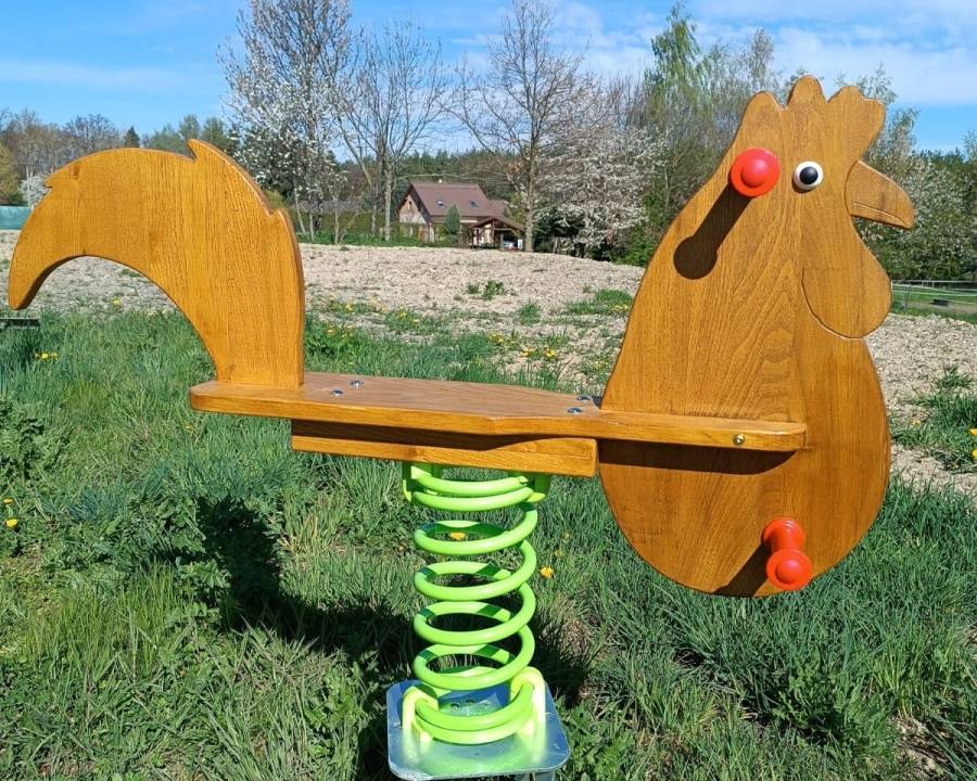 Obrázek k výrobku 28138 - Pružinová houpačka kohoutek z akátu .