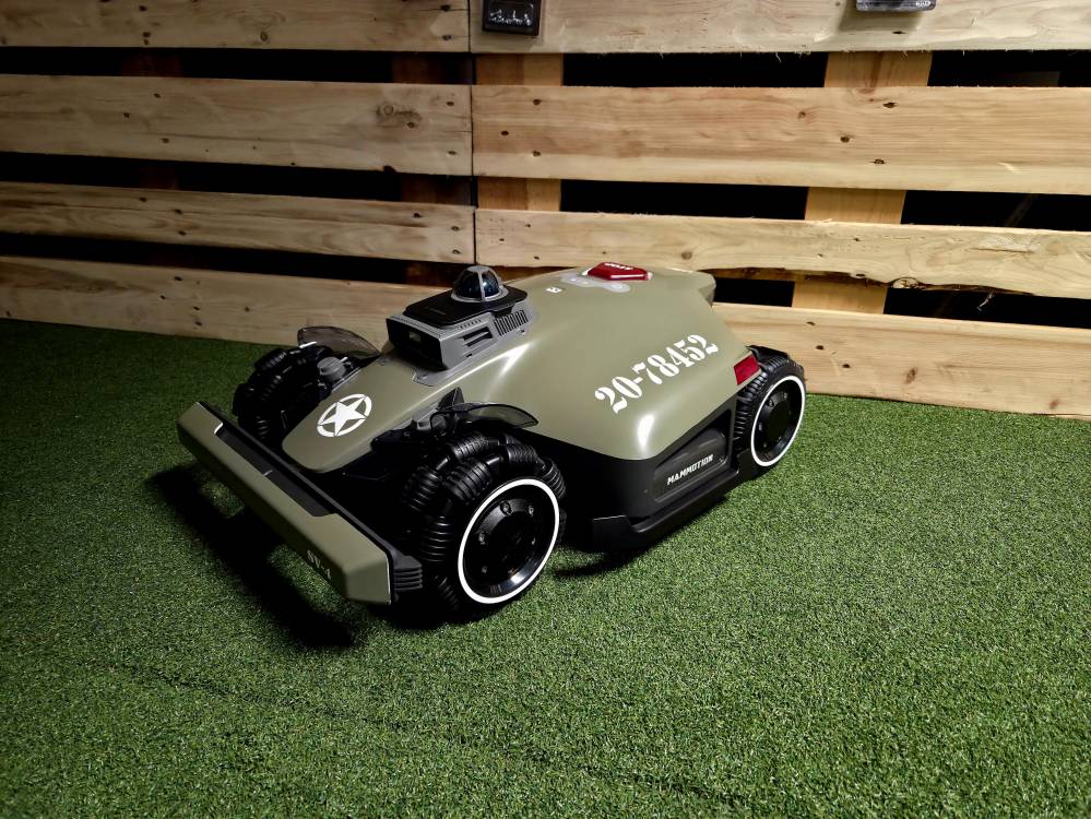 Obrázek k výrobku 95294 - Robotická sekačka Mammotion LUBA 3 AWD 3000 Exlusive Design