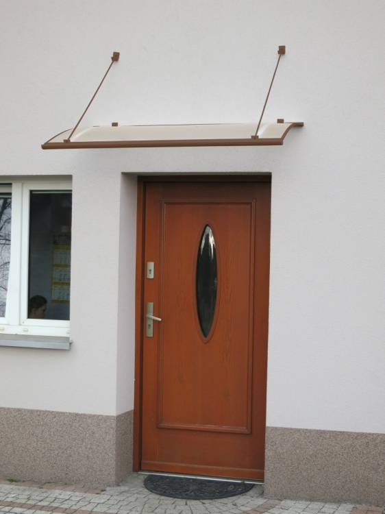 Obrázek k výrobku 21715 - stříška nad dveře LANITPLAST TURKUS 140/85 hnědá