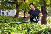 Obrázek k výrobku 78432 - AKU nůžky na živý plot HT2410E (pouze stroj)