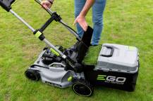 Obrázek k výrobku 76785 - AKU sekačka s pojezdem EGO LM1903E-SP - sada