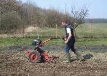 Brány hřebové ABR-354 při práci