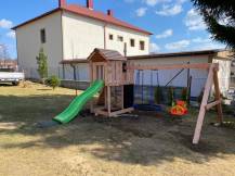 Obrázek k výrobku 78607 - Dětské hřiště Monkey´s Home Malý pirát RED se zelenou skluzavkou Dětské hřiště Monkey´s Home Malý pirát RED se zelenou skluzavkou