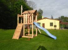 Obrázek k výrobku 82513 - Dětské hřiště Monkey´s Home Malý pirát SAM s červenou skluzavkou Dětské hřiště Monkey´s Home Malý pirát SAM s červenou skluzavkou