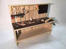 Obrázek k výrobku 49584 - Dětský dřevěný stolek ponk Martin .