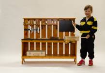 Obrázek k výrobku 49584 - Dětský dřevěný stolek ponk Martin .
