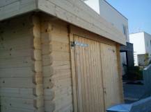 Obrázek k výrobku 37608 - GARÁŽ Rasmus 19 m2 - s dřevěnými dveřmi (380x570cm) tl. 44mm