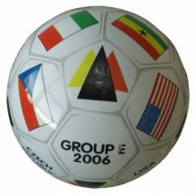 Obrázek k výrobku 23714 - Mondo Potištěný kopací míč GROUP - E Mondo Potištěný kopací míč GROUP - E