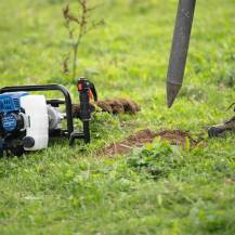 Obrázek k výrobku 76419 - Půdní vrták Scheppach EB 2000 + 2 vrtáky