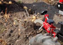 Radlice vyorávací při práci