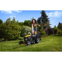 Obrázek k výrobku 69773 - Riwall PRO RPM 5155 PRO multifunkční travní sekačka 4 v 1 s benzinovým motorem a pojezdem