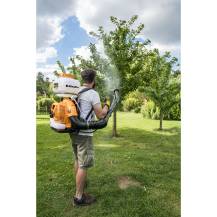 Obrázek k výrobku 53878 - Riwall PRO RPSD 52 - benzínový rosič zádový 14 l