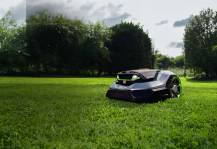 Obrázek k výrobku 94557 - Robotická sekačka AURA R2 - RMR 6000E