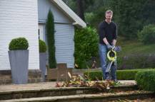 Obrázek k výrobku 42381 - Ryobi RBV36B - aku 36V bezuhlíkový vysavač / foukač