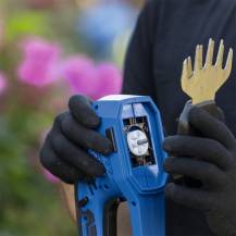 Obrázek k výrobku 91915 - Scheppach C-HTGS200-Xaku 20 V IXES nůžky na trávu a keře (bez baterie a nabíječky)