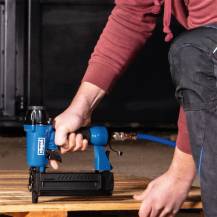 Obrázek k výrobku 19558 - Scheppach HC 53 dc kompresor se sadou příslušenství