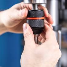 Obrázek k výrobku 93644 - Scheppach TBM 250 Variostojanová vrtačka s křížovým laserem