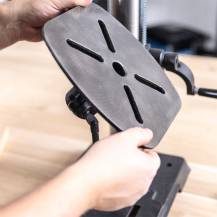 Obrázek k výrobku 93642 - Scheppach TBM 300 Variostojanová vrtačka s křížovým laserem a LED osvětlením