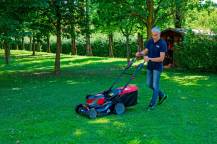 Obrázek k výrobku 62795 - Sekačka s pojezdem Freemow 40V