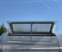 Obrázek k výrobku 93213 - střešní okno pro obloukový skleník LANITPLAST KYKLOP2 s PC 8 mm LG4499