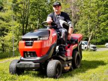 Obrázek k výrobku 95084 - Travní traktor VARI RLL 86 H
