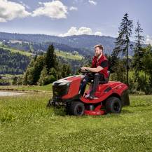 Obrázek k výrobku 78698 - Zahradní traktor SOLO T 13-93.3 HD Comfort