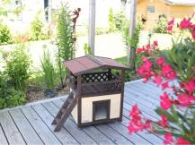 Obrázek k výrobku 81378 - Zateplená bouda pro kočky KERBL 4-SEASON DELUXE 88x57x77cm